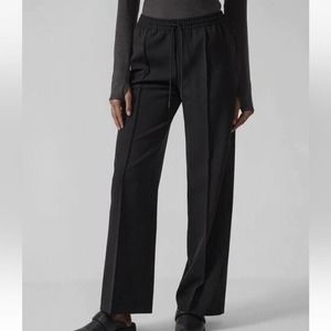 NWT Athleta black Endeavor wide leg pants, 16T